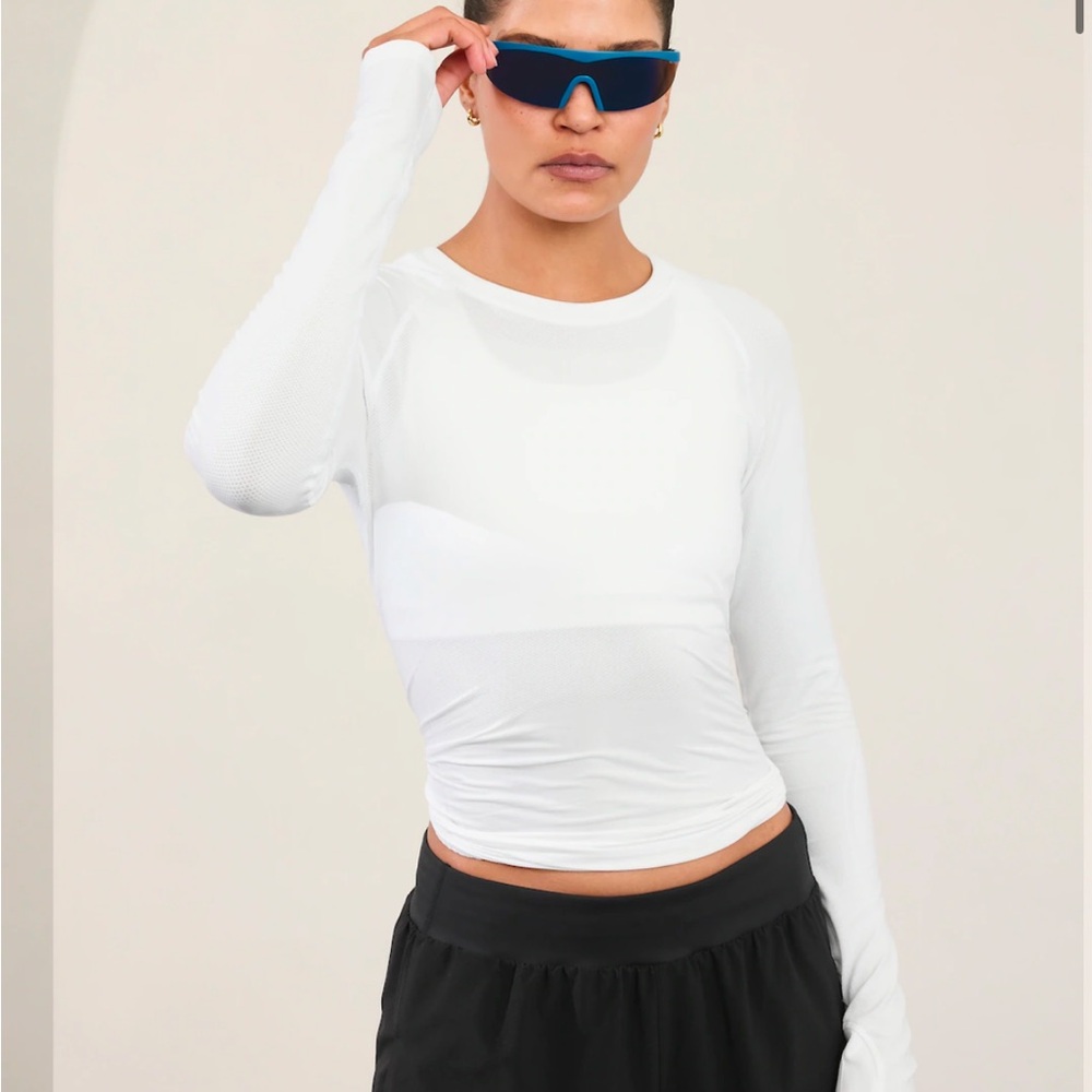 Athleta Momentum seamless tee